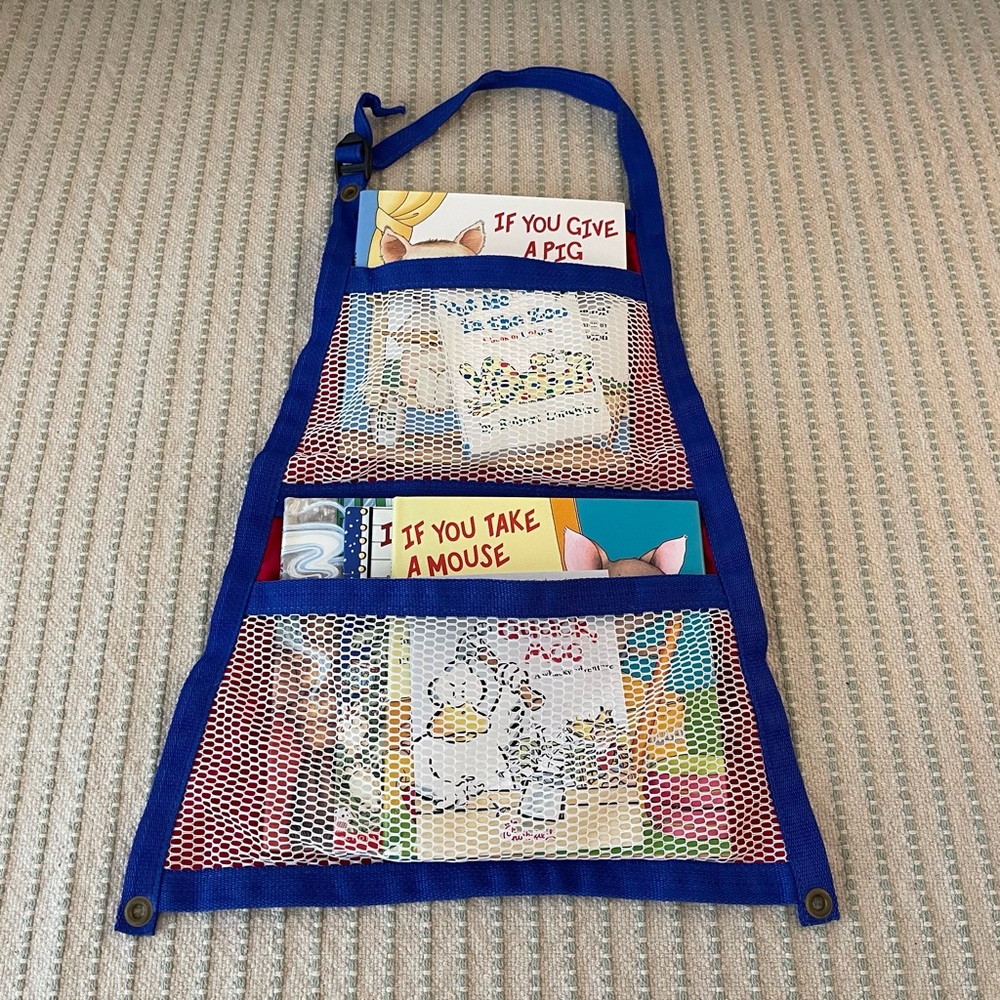 Kids Hanging Book Organizer